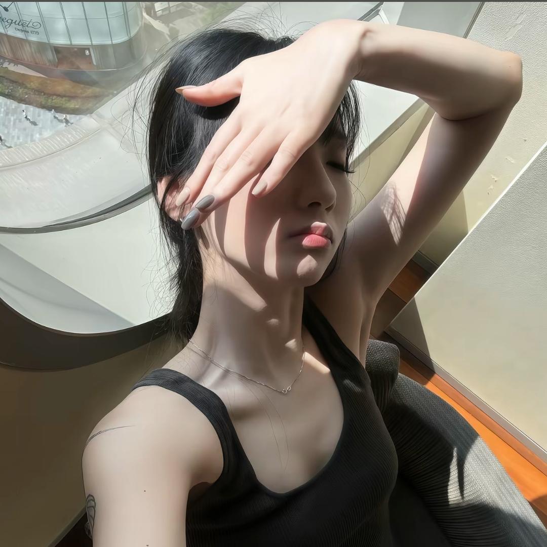 小美.
