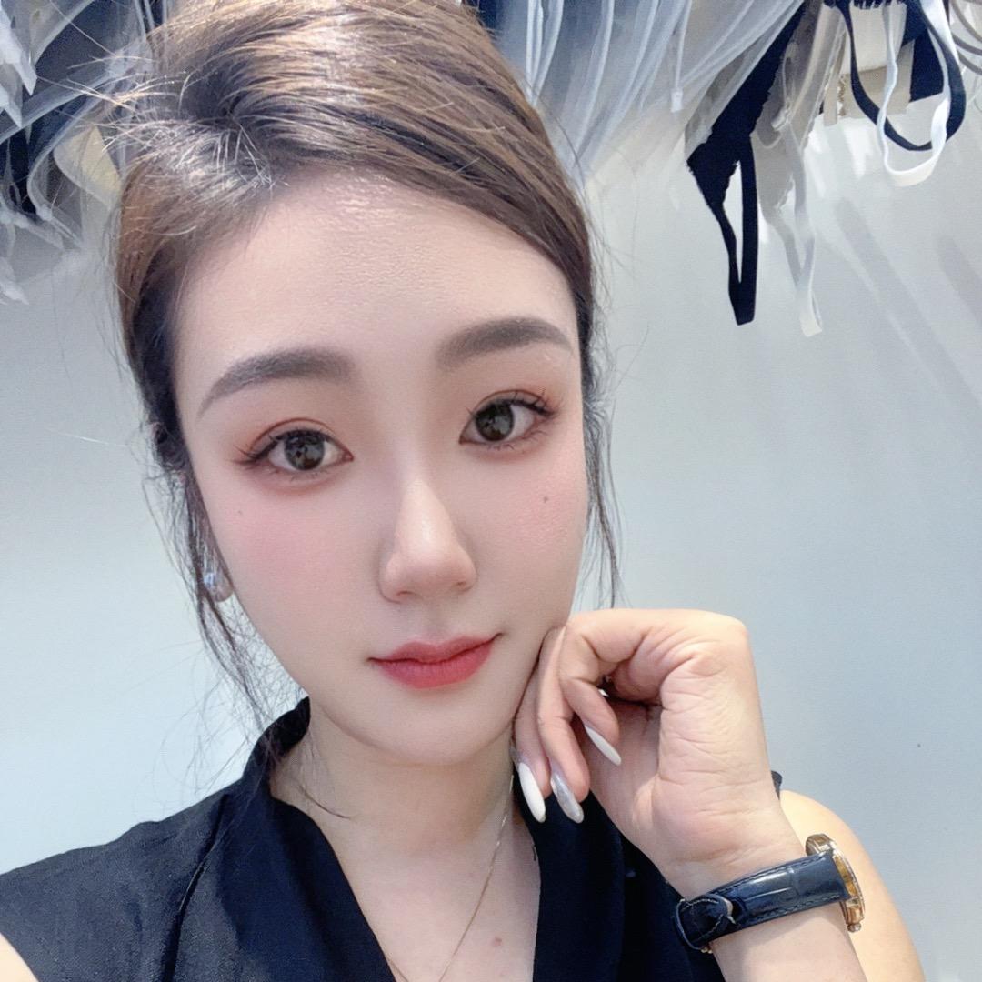 柚见女装批发兼零售商贸城C区13街016