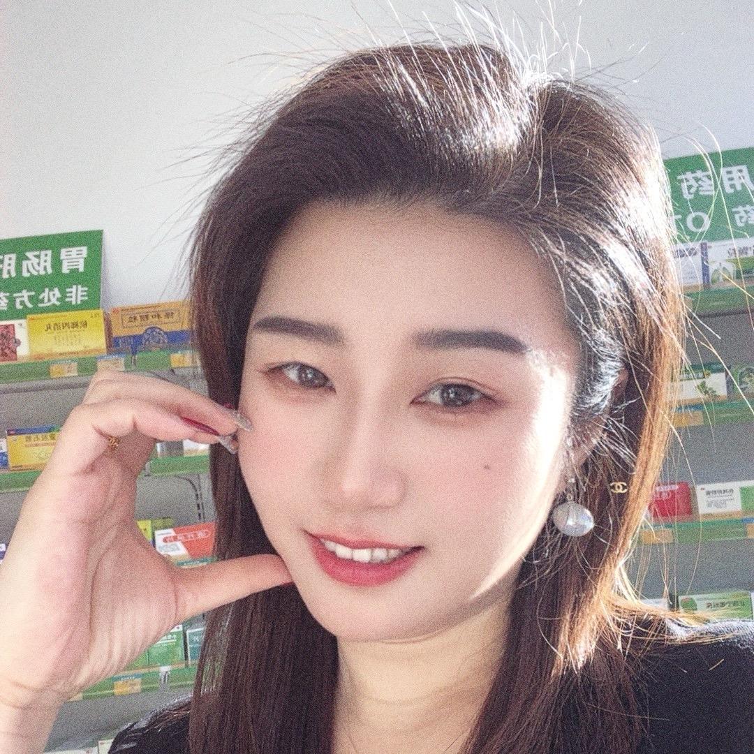 木子莹莹爱吃火锅，爱麻将