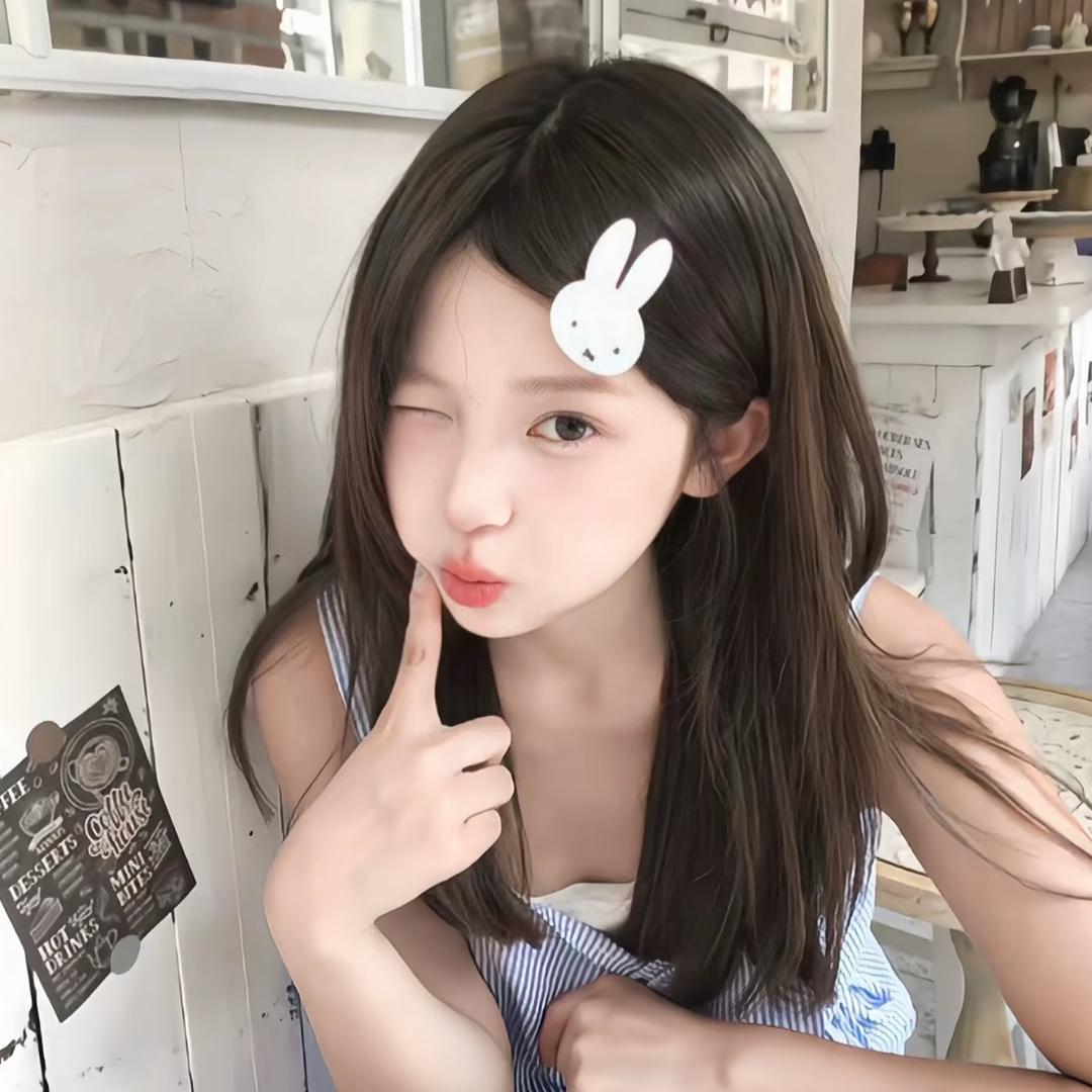 小妍头像