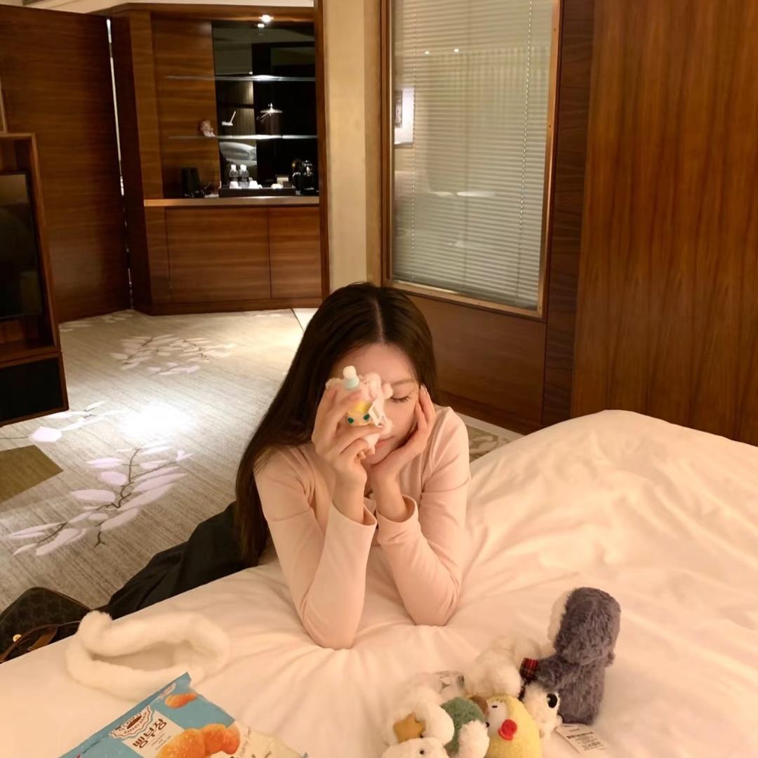 ㅤㅤㅤ  ㅤㅤㅤㅤㅤㅤ50岁老太太