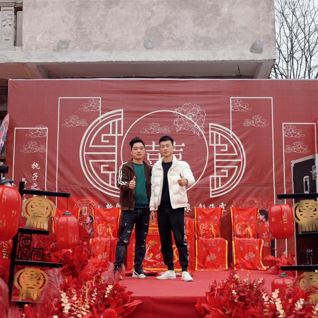 粗石江圆礼婚庆小黄