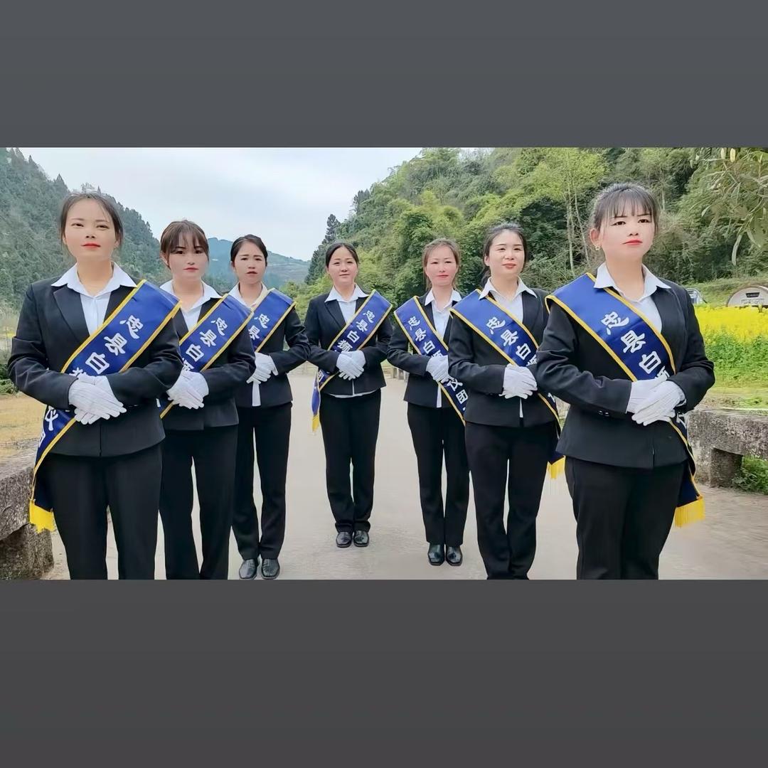 白狮礼仪文化团队（小李）