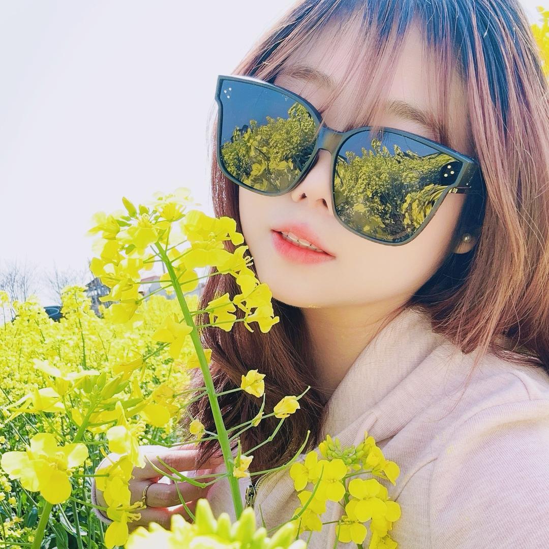 r    梦洁儿🍀