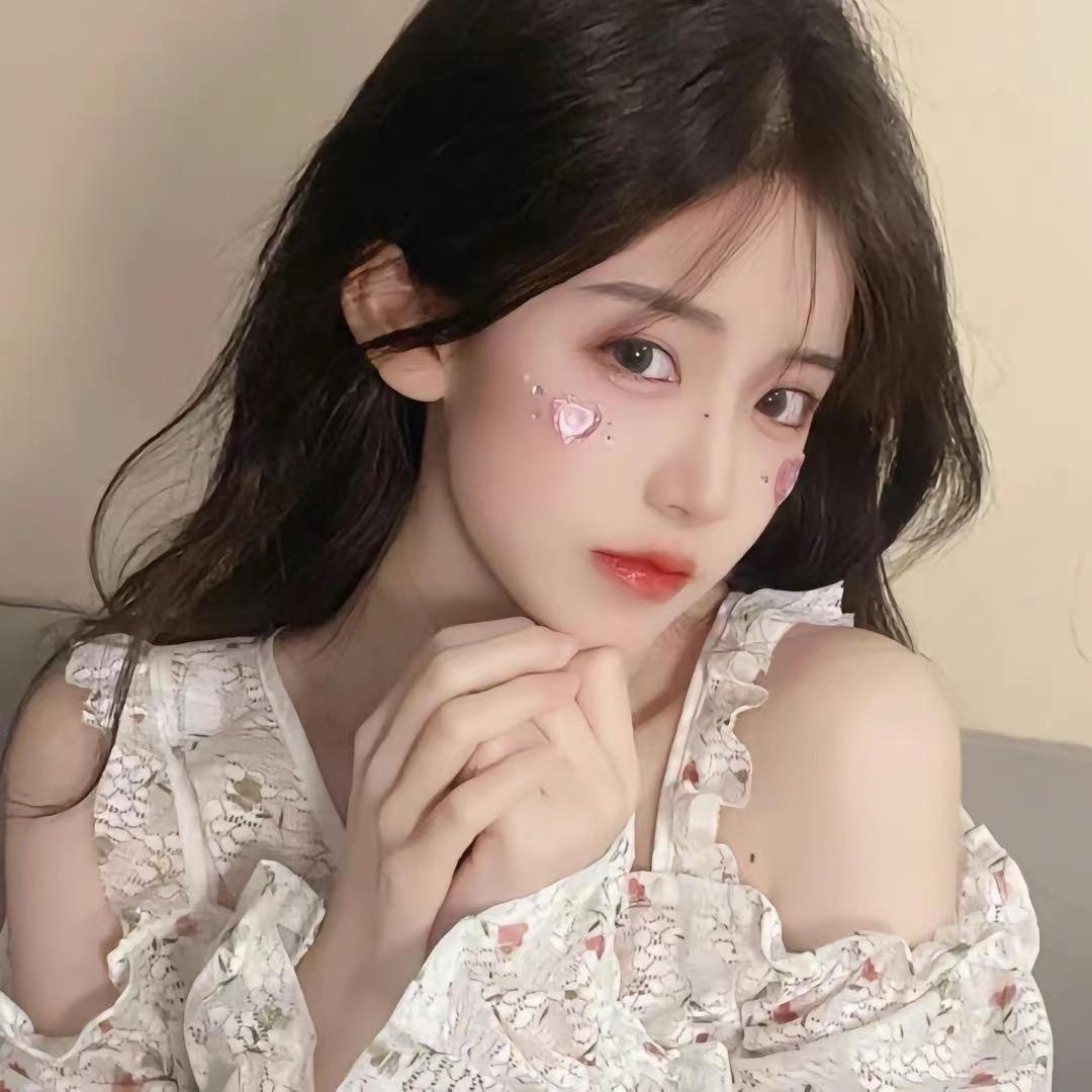 甜蜜小魔女💋