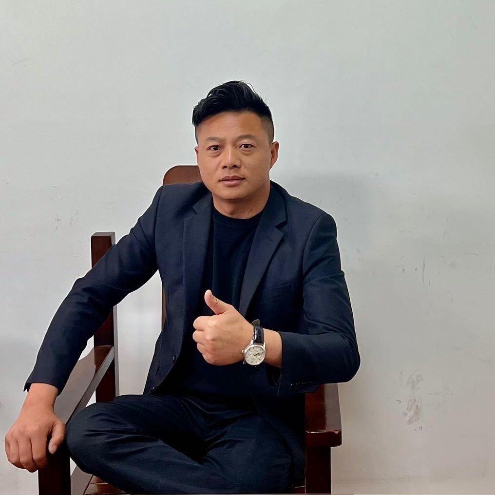 苏州文总汽车