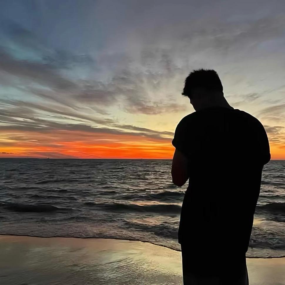 -  Ousider🤍  欧文8808