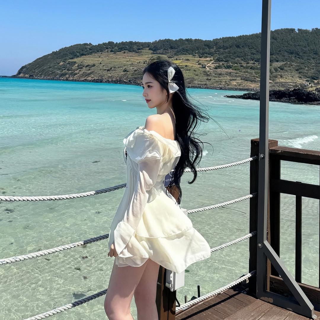 小小鲨余.