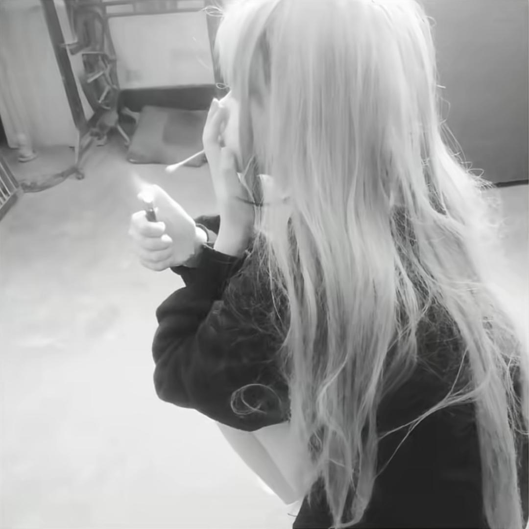 等