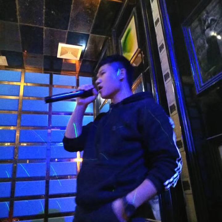 德保鑫跃二手车 阿日