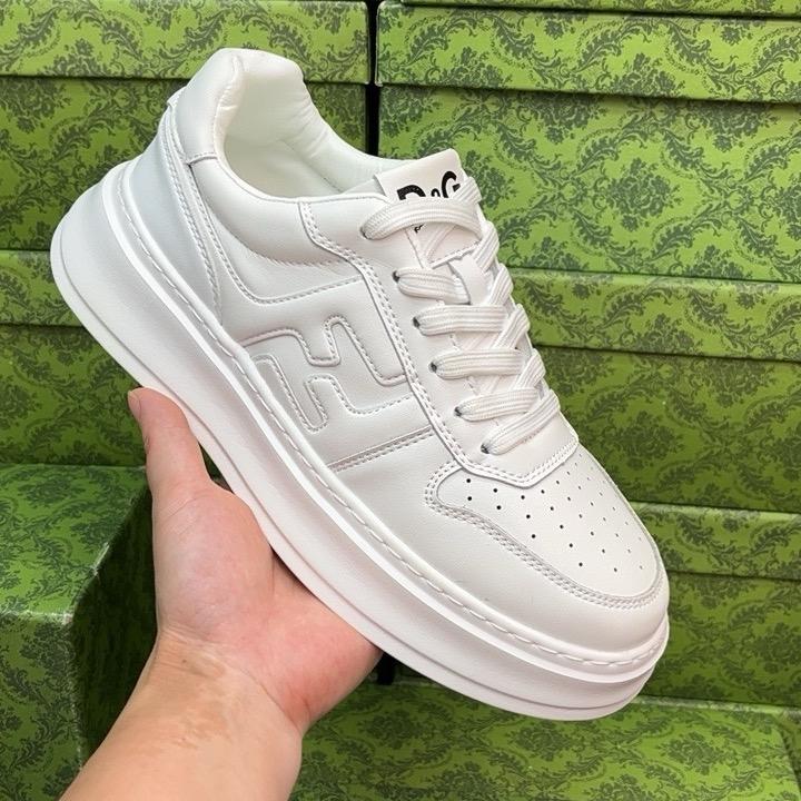 瑶瑶轻奢鞋业
