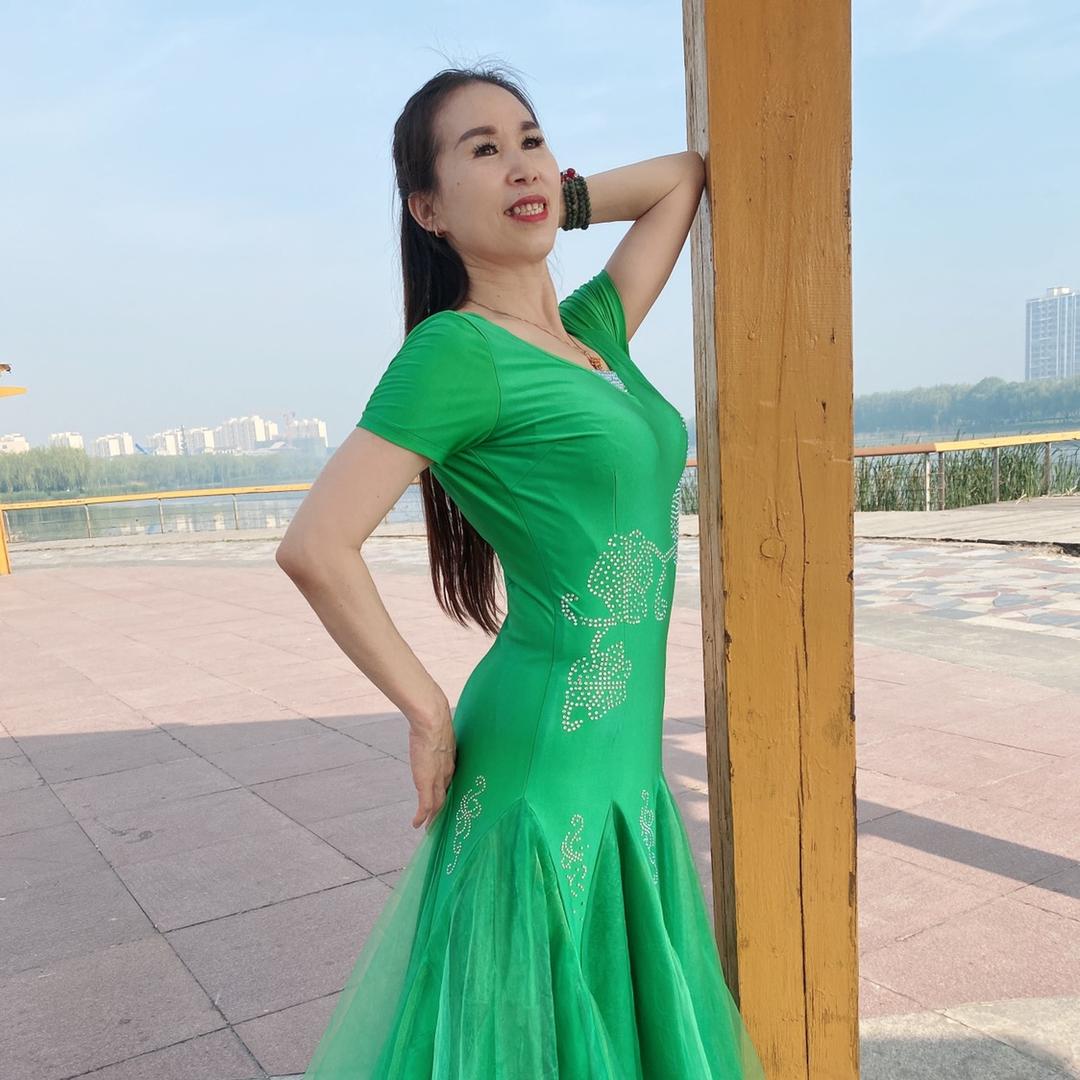 綰如清扬