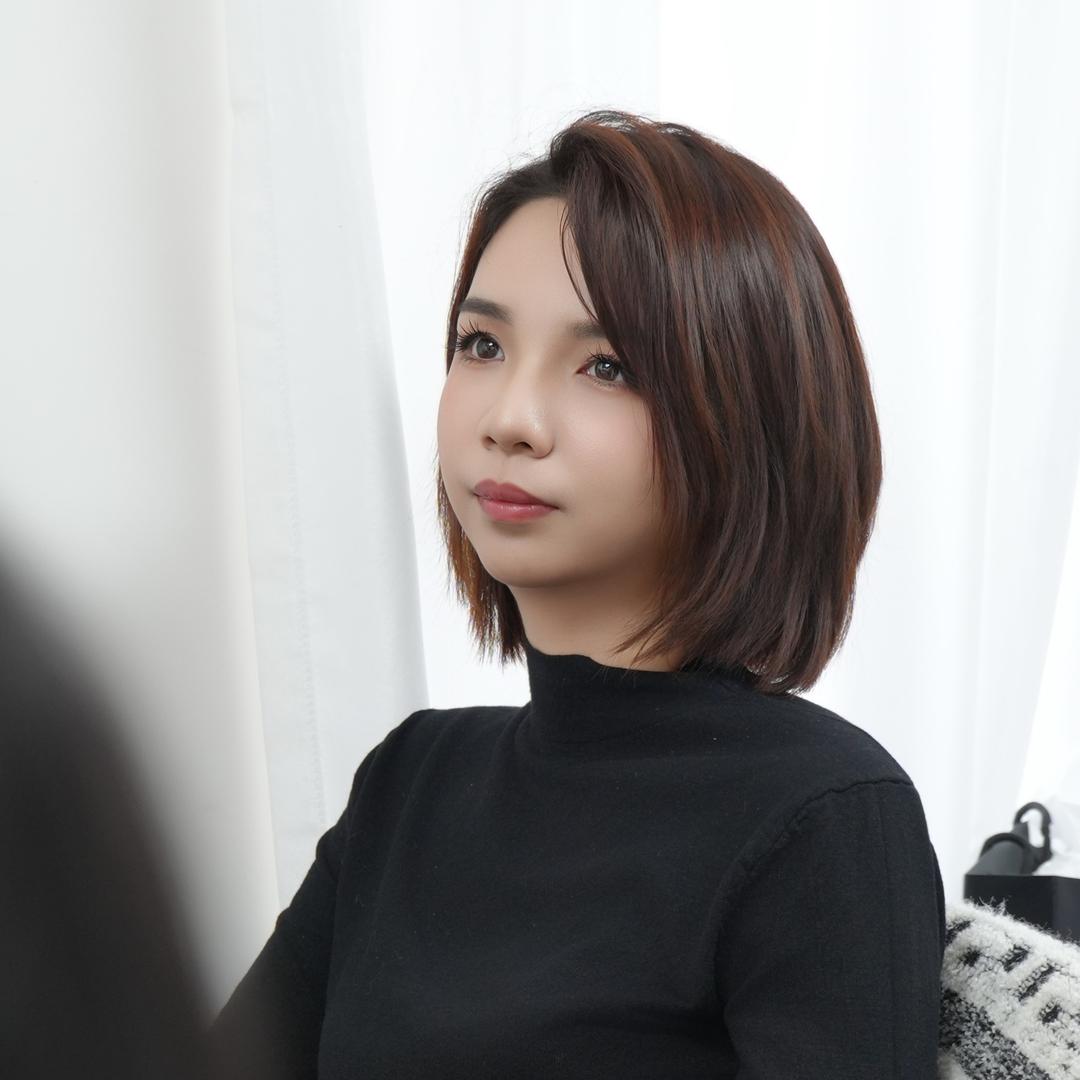 鸭梨🍐 学美甲