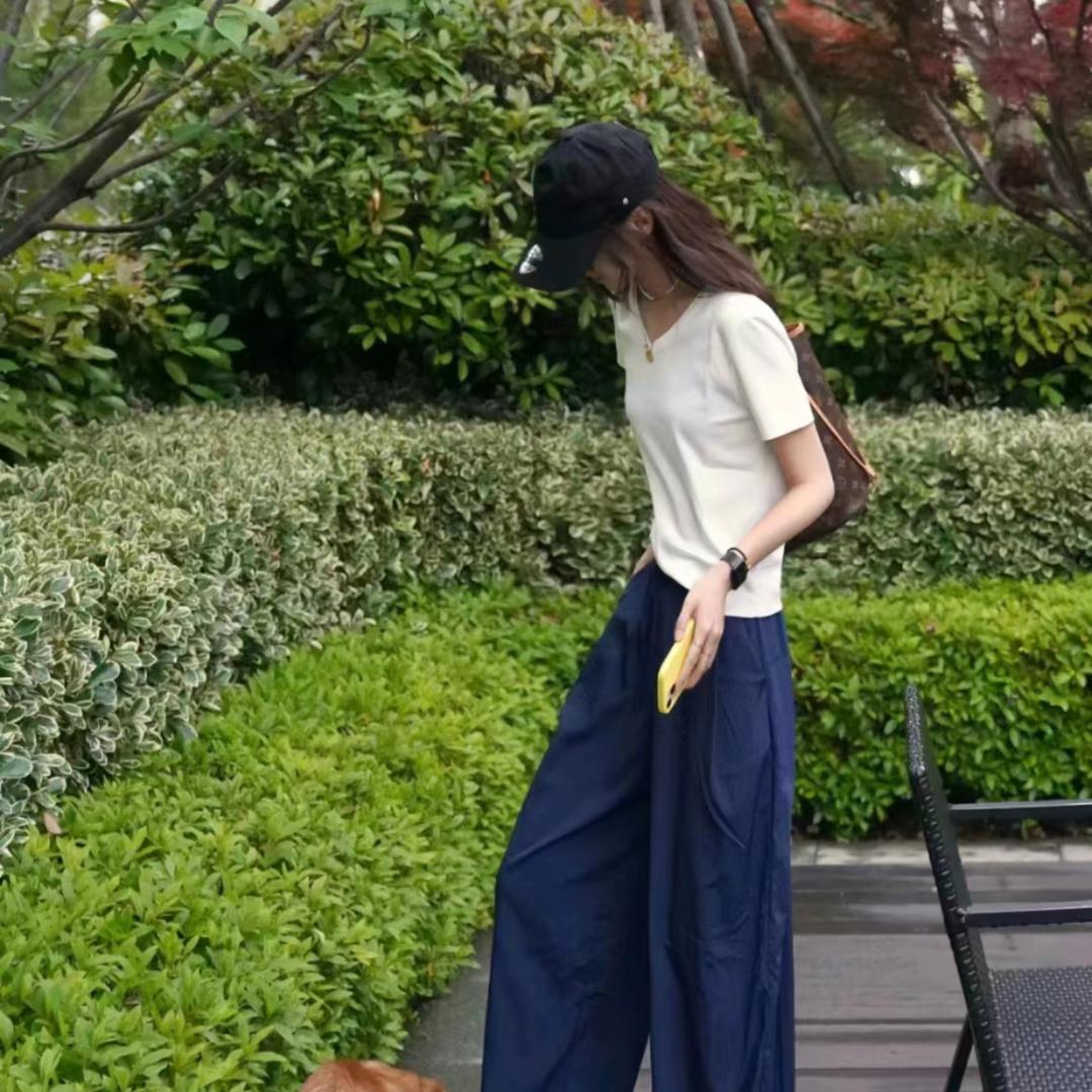 @依依轻奢女装