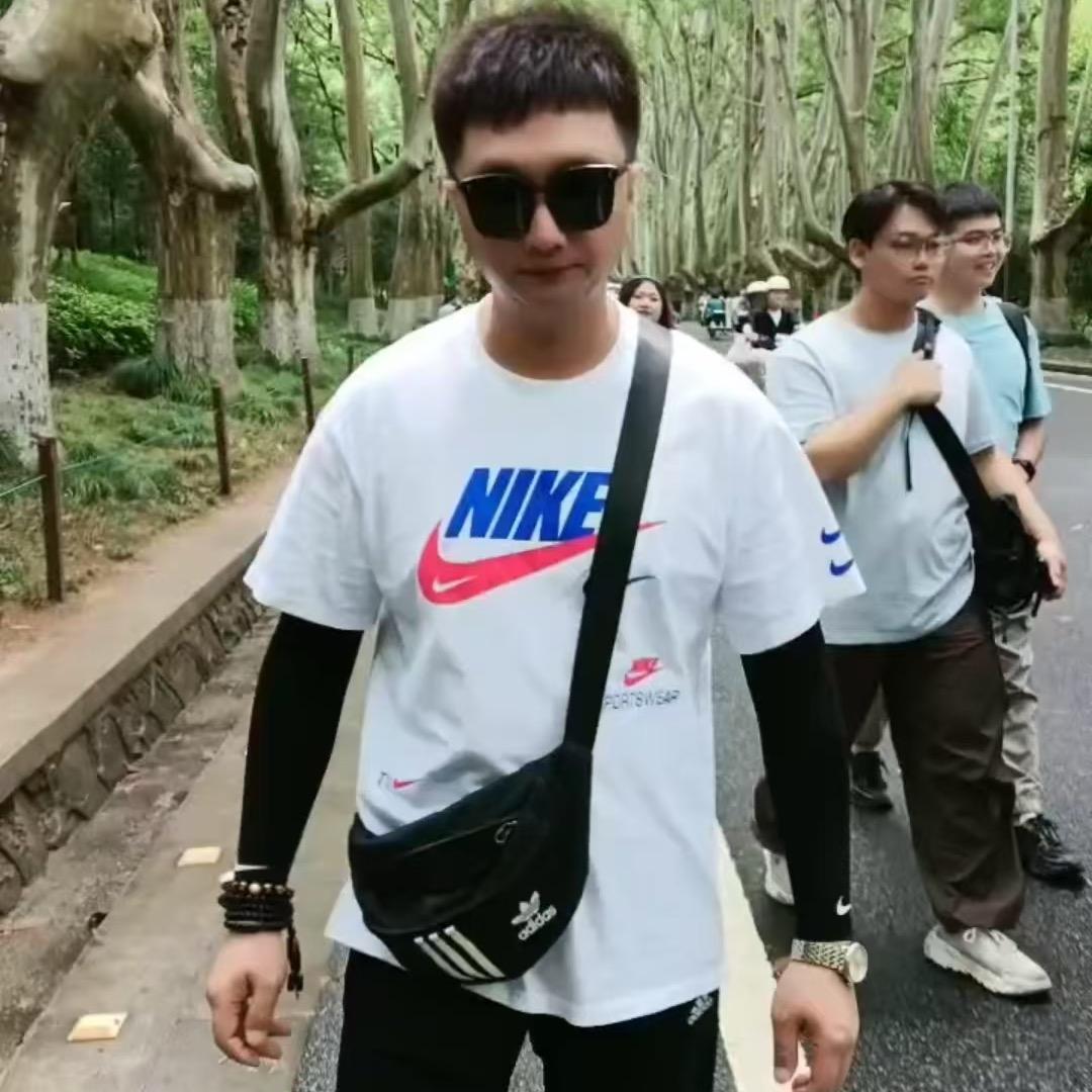 ༺༈༃劉·副·官༃༈༻