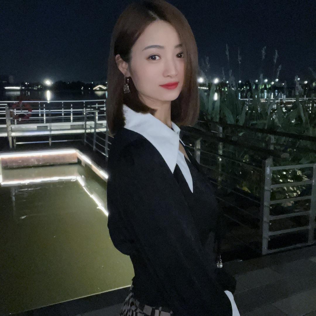 美儿。