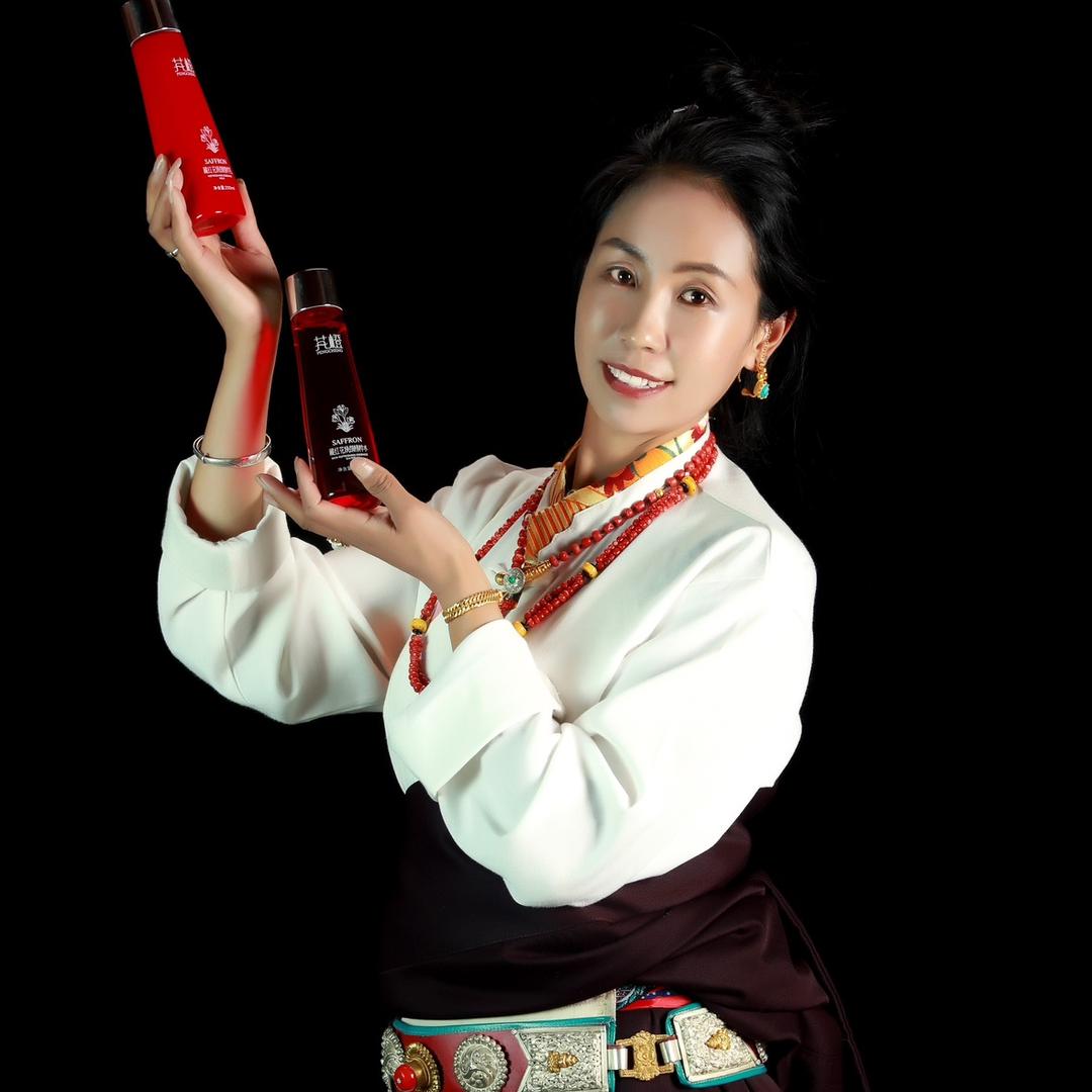 芃橙护肤品创始者拉姆