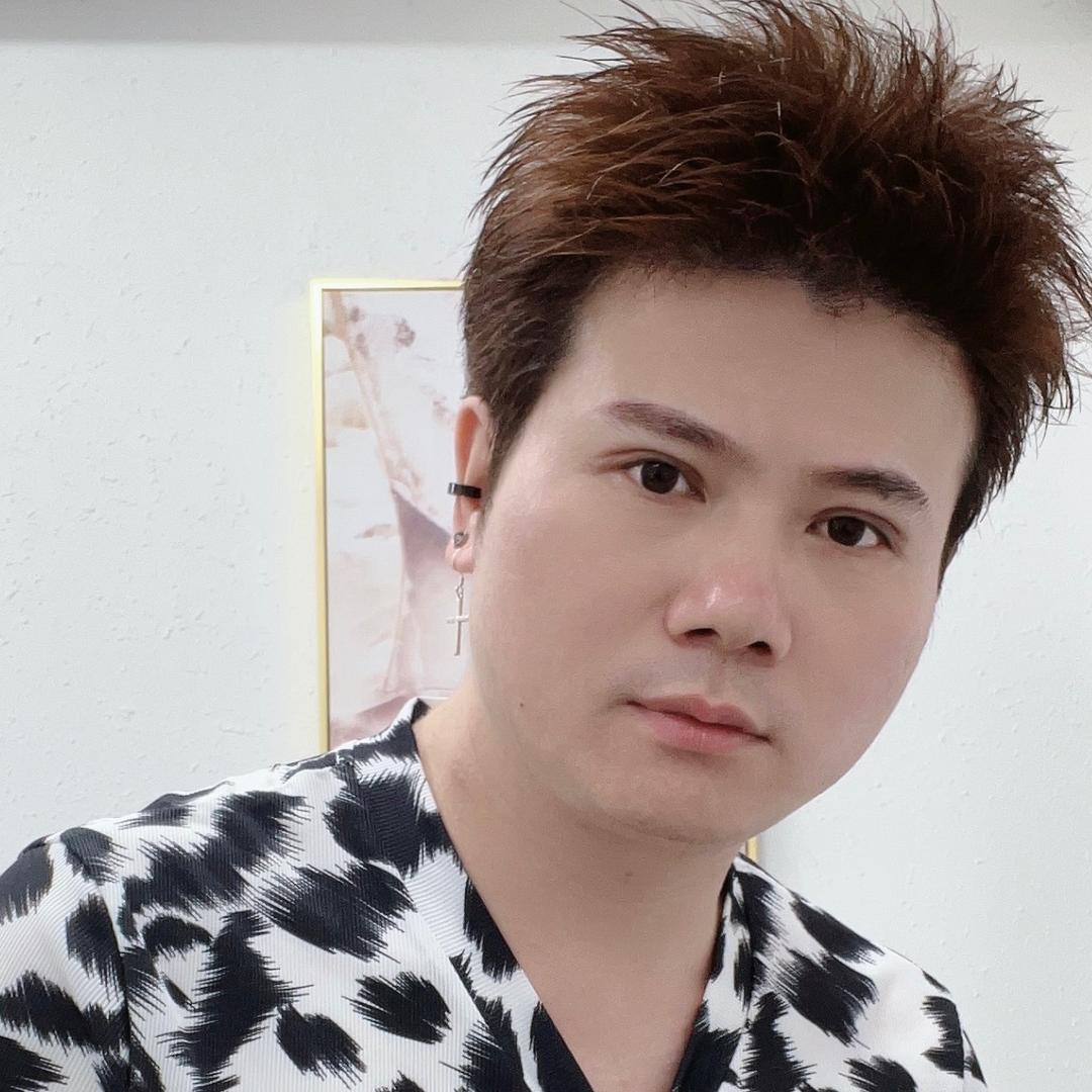 顶级发型学者@国子