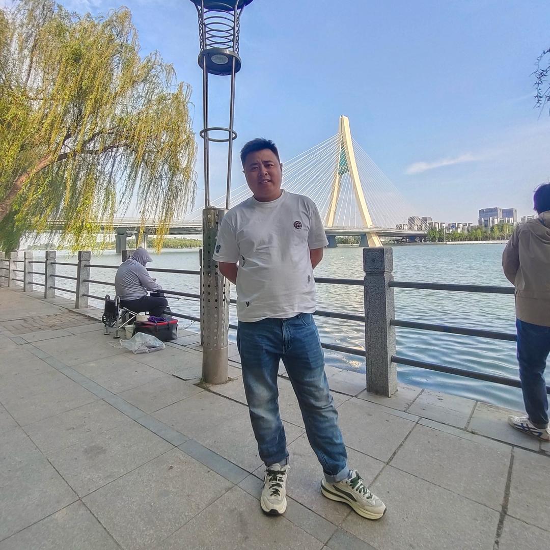 杨龙