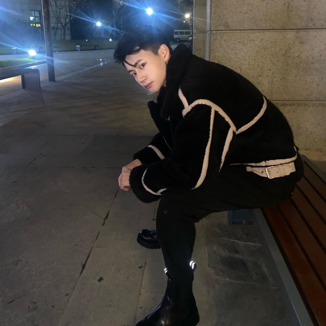 梅超。