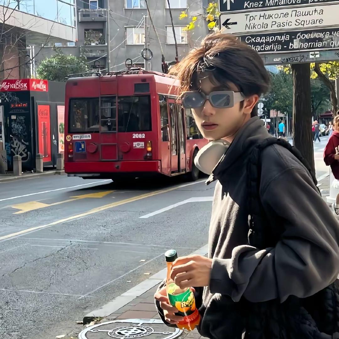 兴墨时尚百货小铺