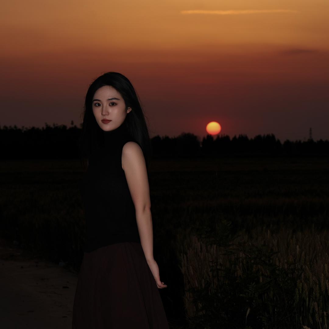 欣欣子