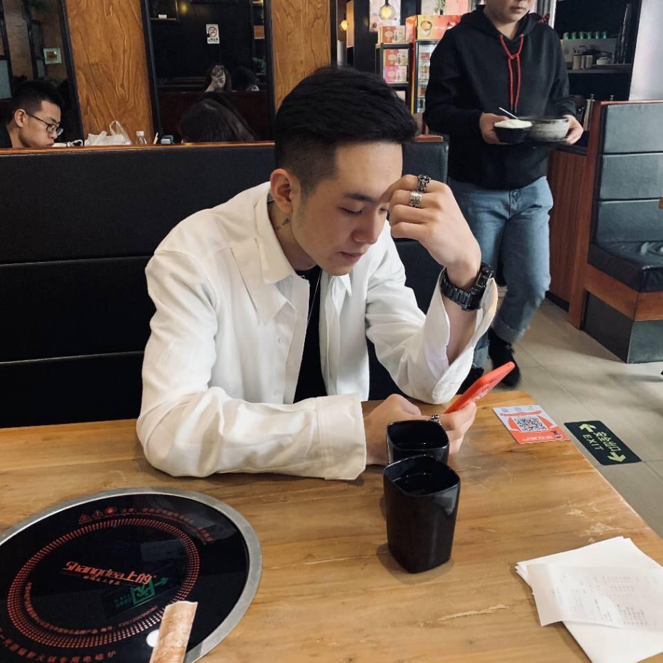 嘉文，