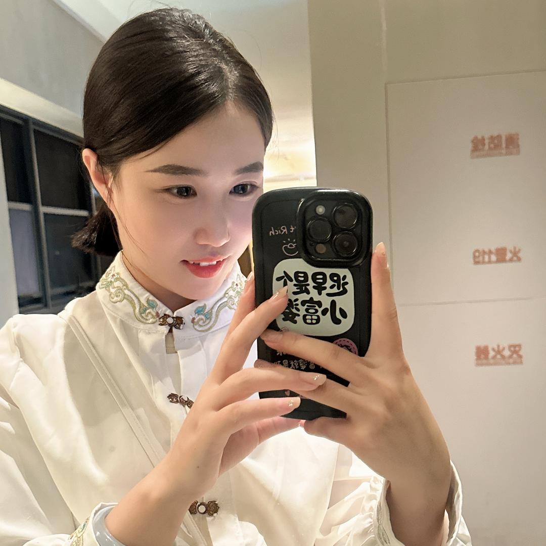 丽丽¥