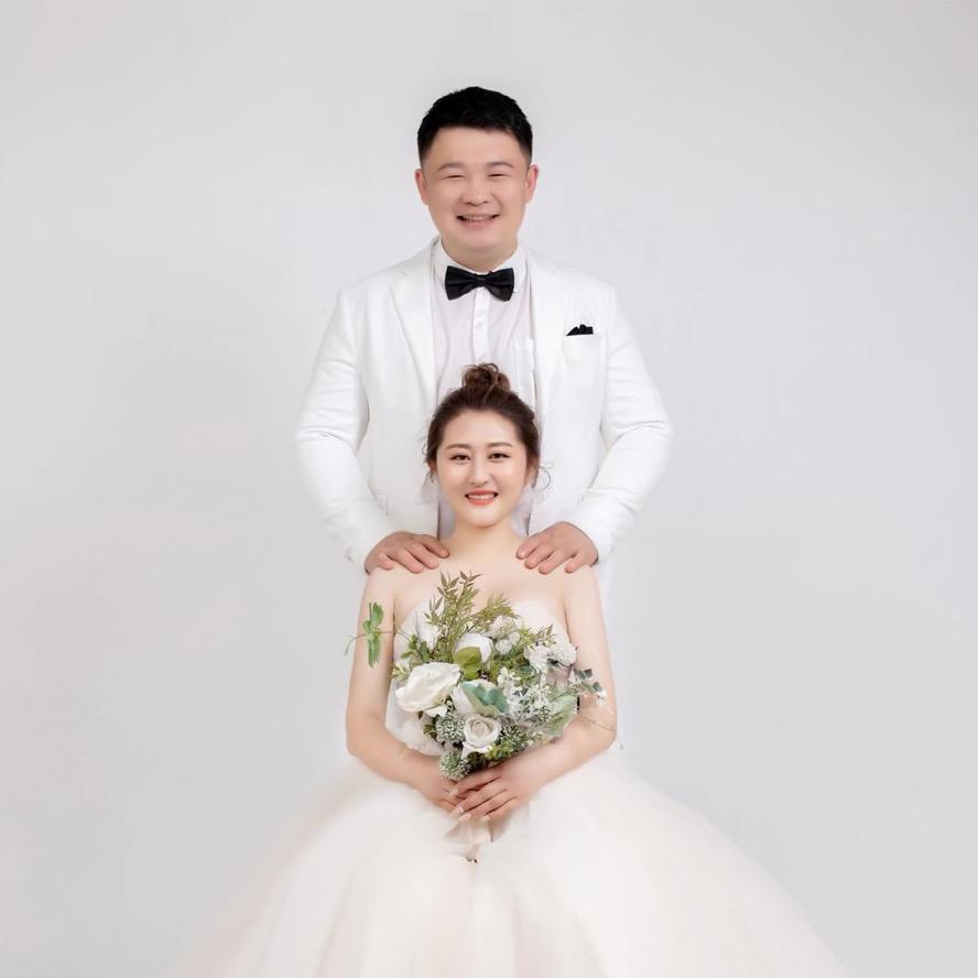 小眼哥哥豆豆一家人