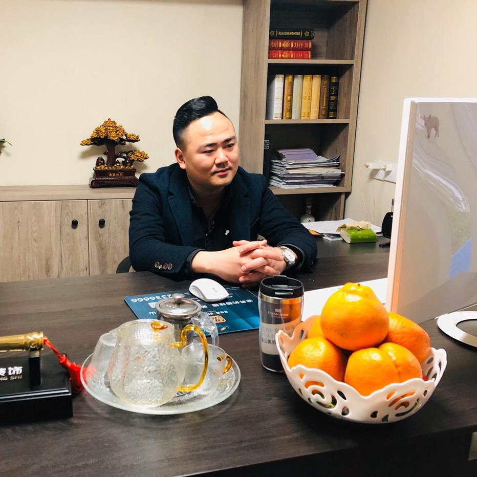 『鱼摆摆设计➕』