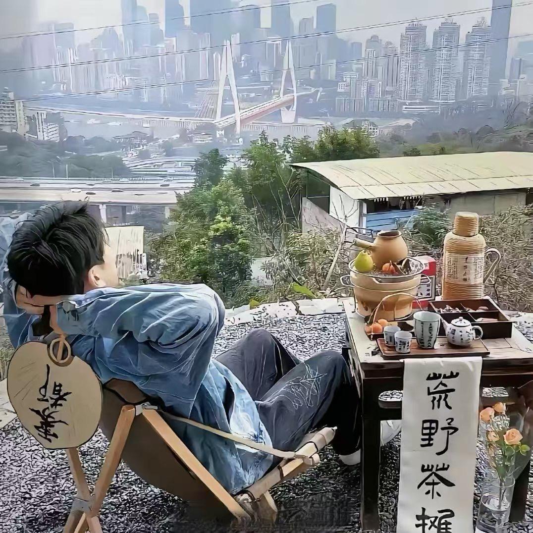 克莱因蓝熊飞行记
