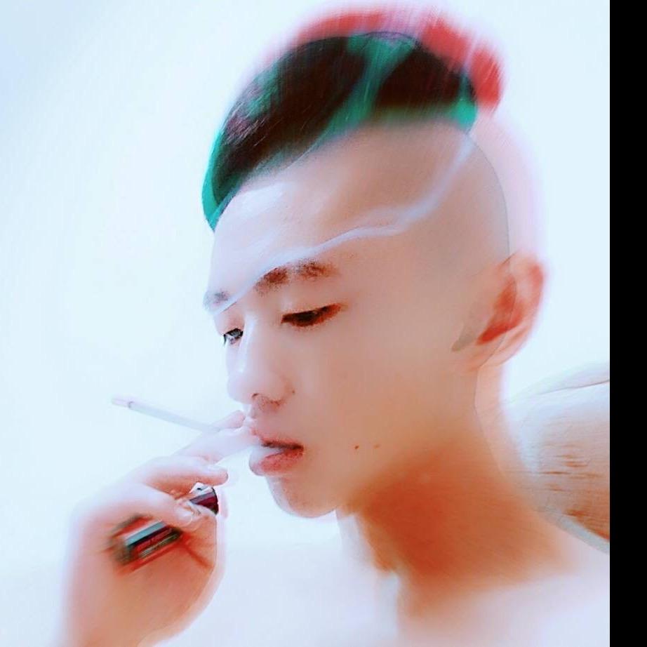 伪@装%余$驚