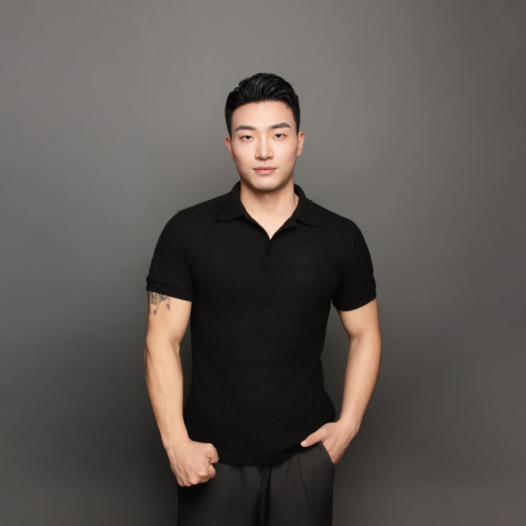 爱健身的小明