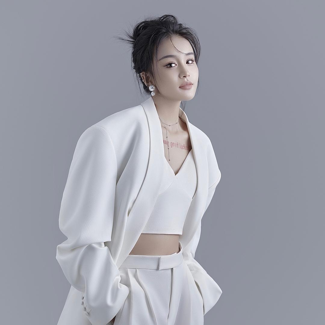 潍坊女发型师圆圆