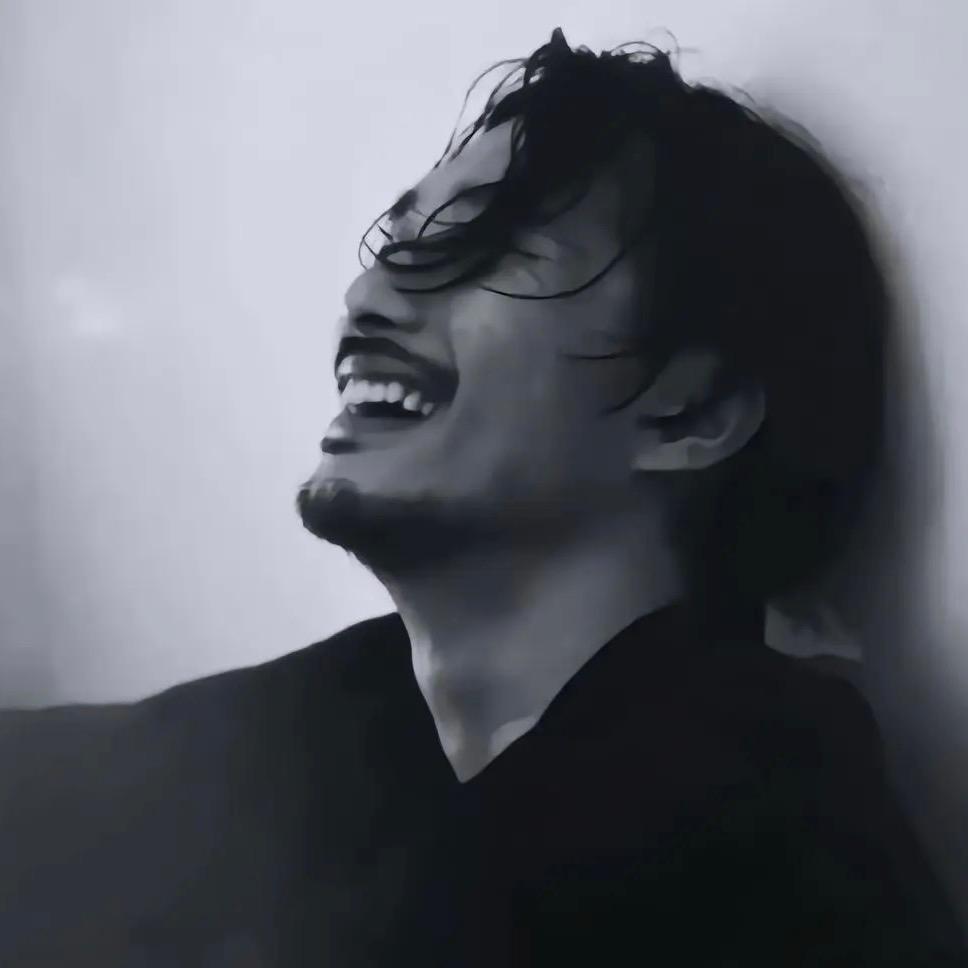 都是平凡人