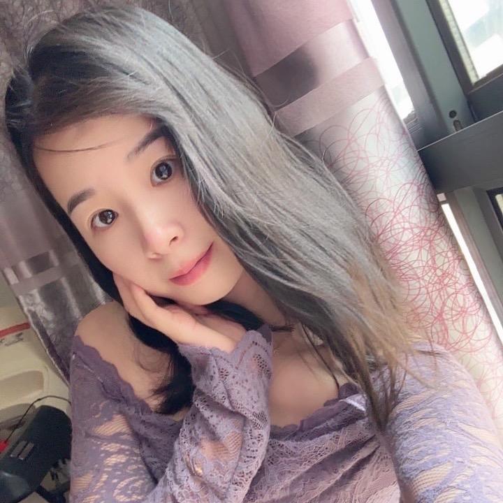 田心卖灯小姐姐，