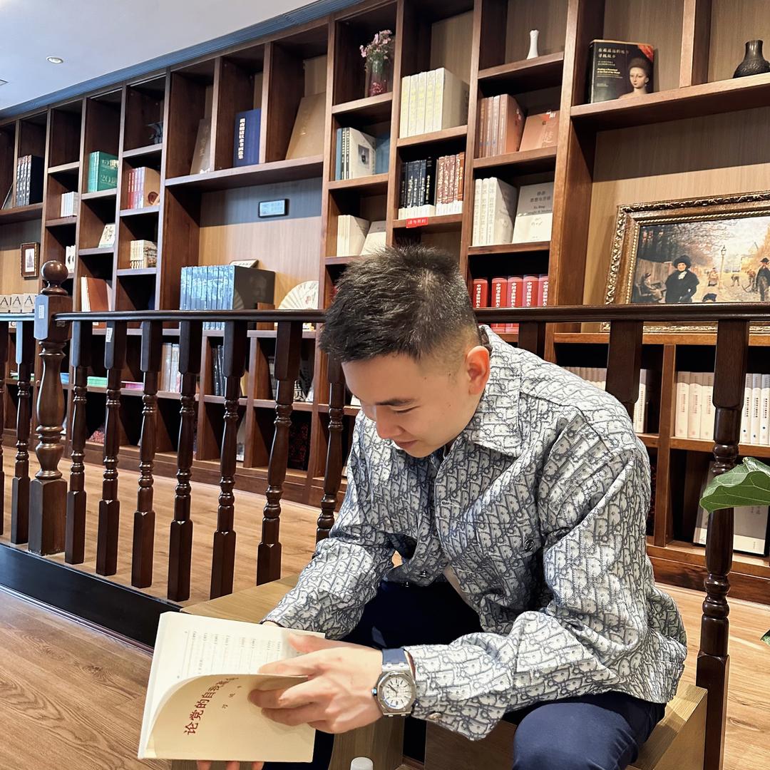 小陆的留学生存舱