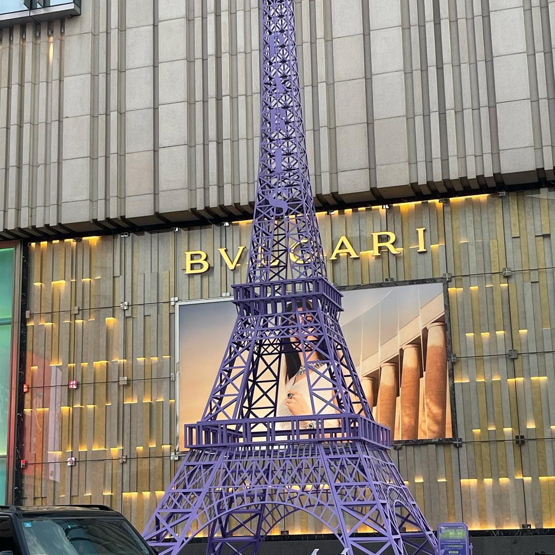 (她的背影)♐️