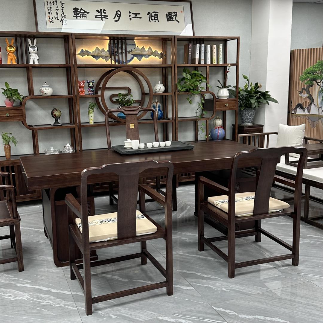 南康区龙琛实木家具