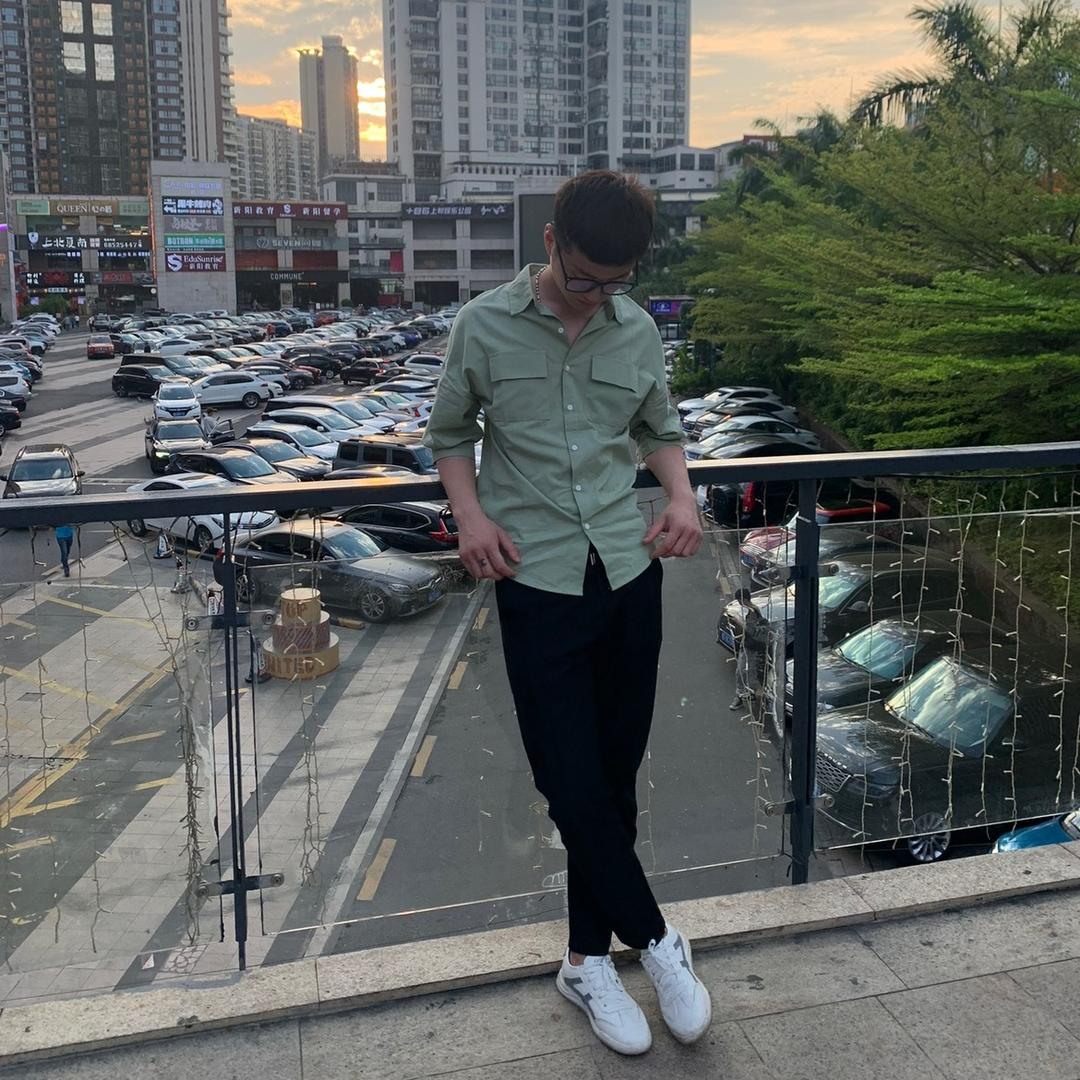 是楠弟弟呀……