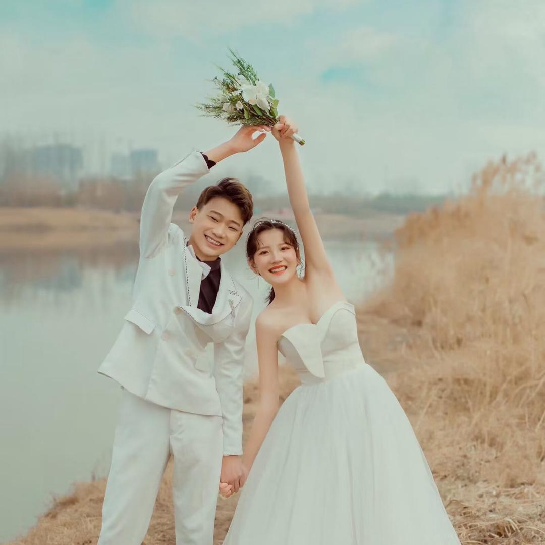 梦婷和龙辉的小生活