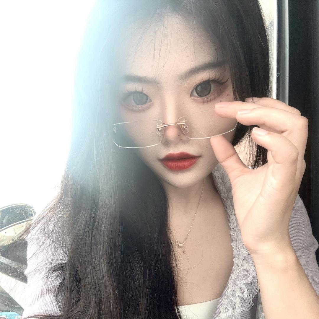 无忧无虑🉐小孩🌸