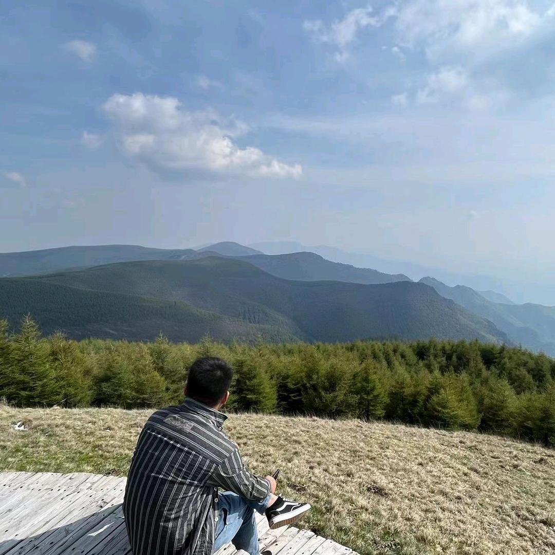 始於心動