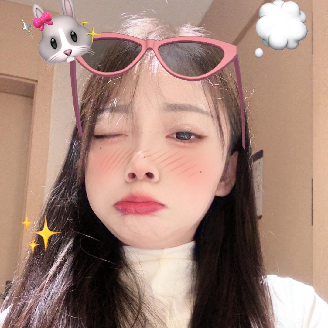 李彩英 .