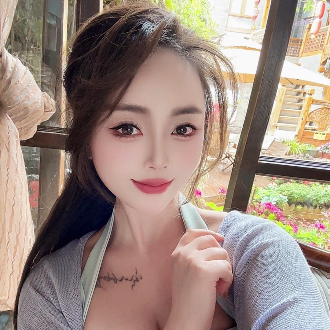 丽江小颖