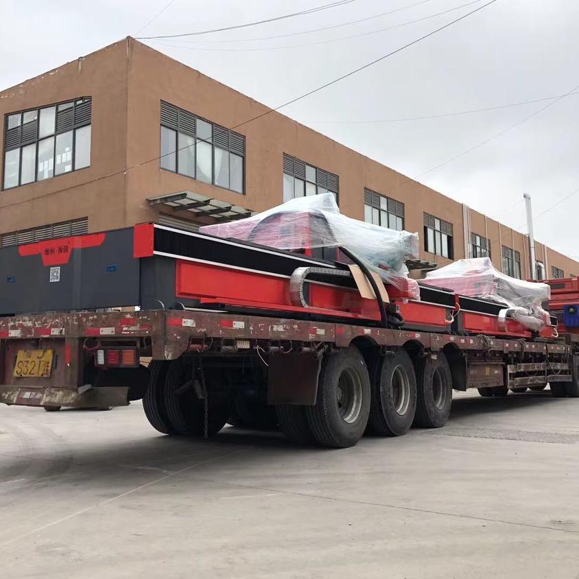 维恒领创雕刻机-拉伸机-玻璃负压平台厂家