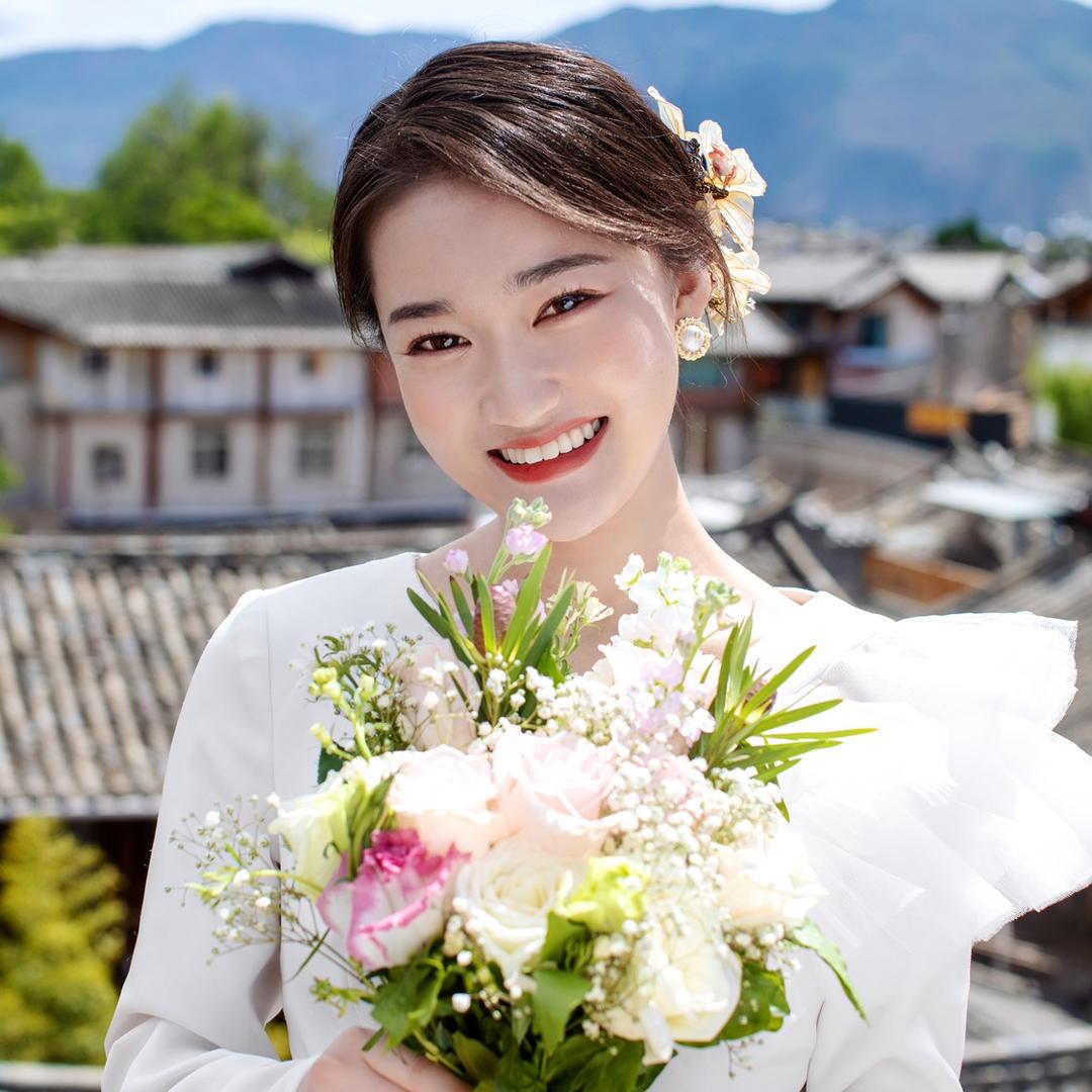鹏哥哥的小迷妹