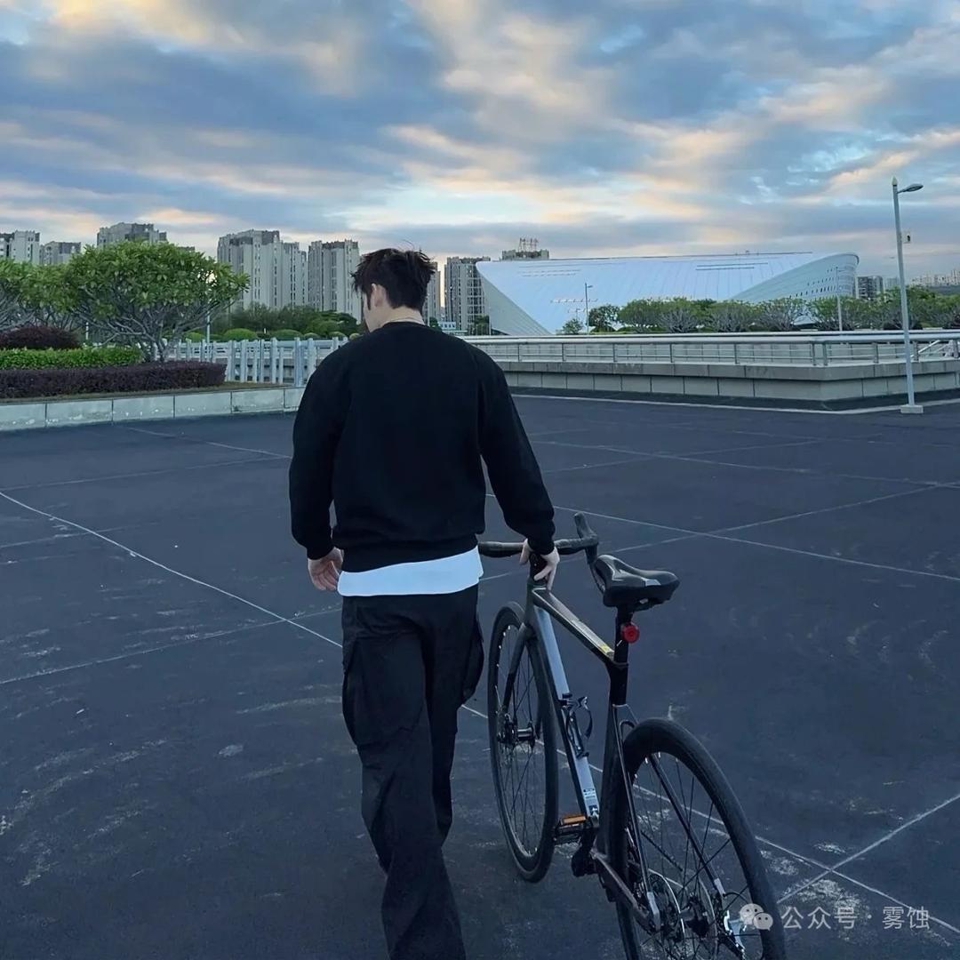 凌晨🍬（小龙）