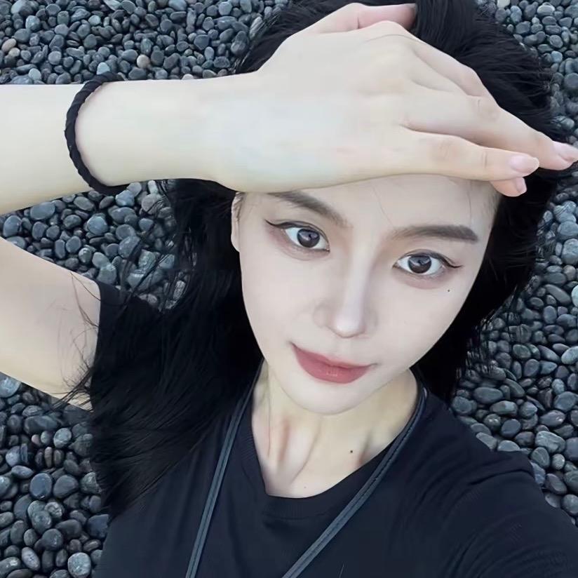 初一的私服穿搭