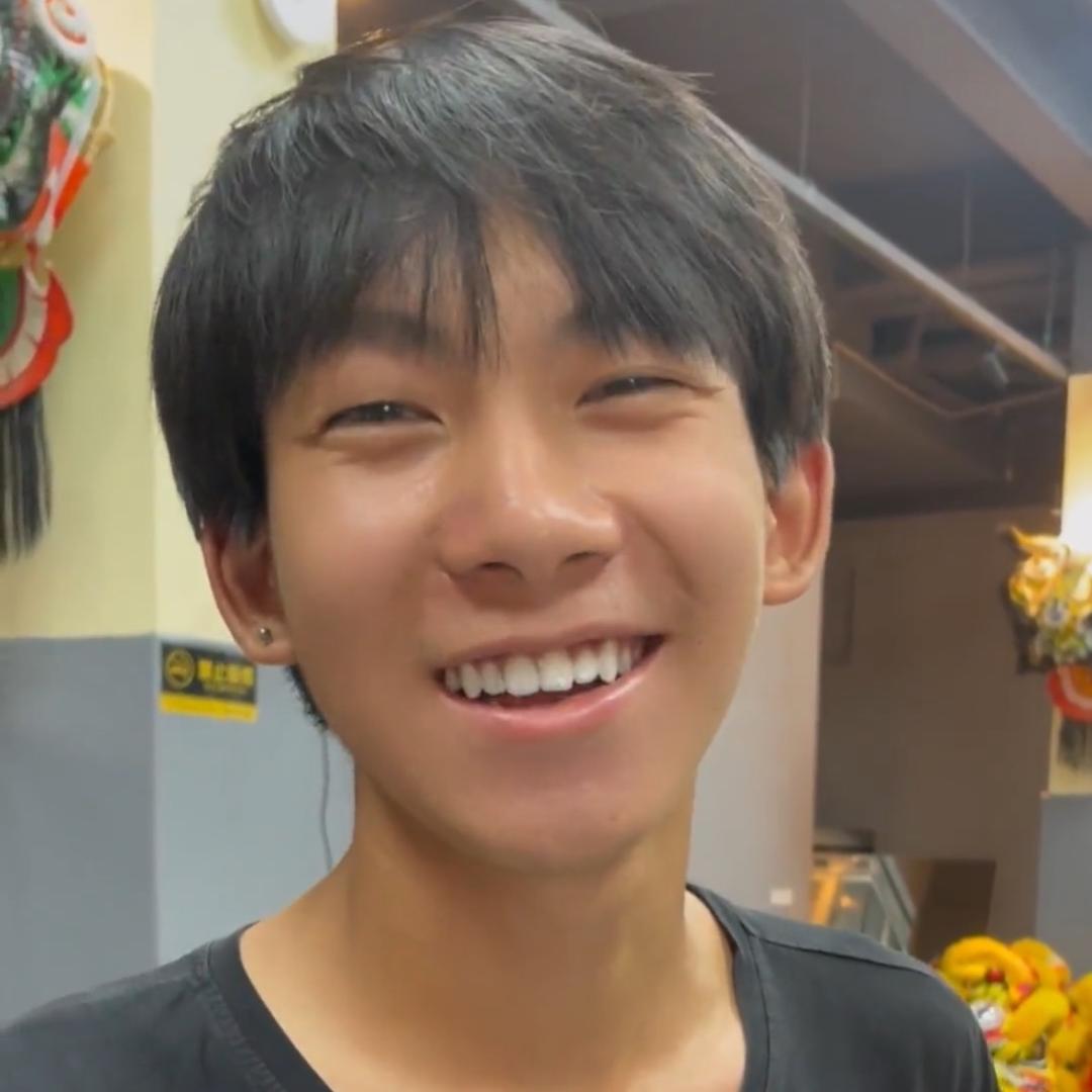 跳动大狮.阿锦